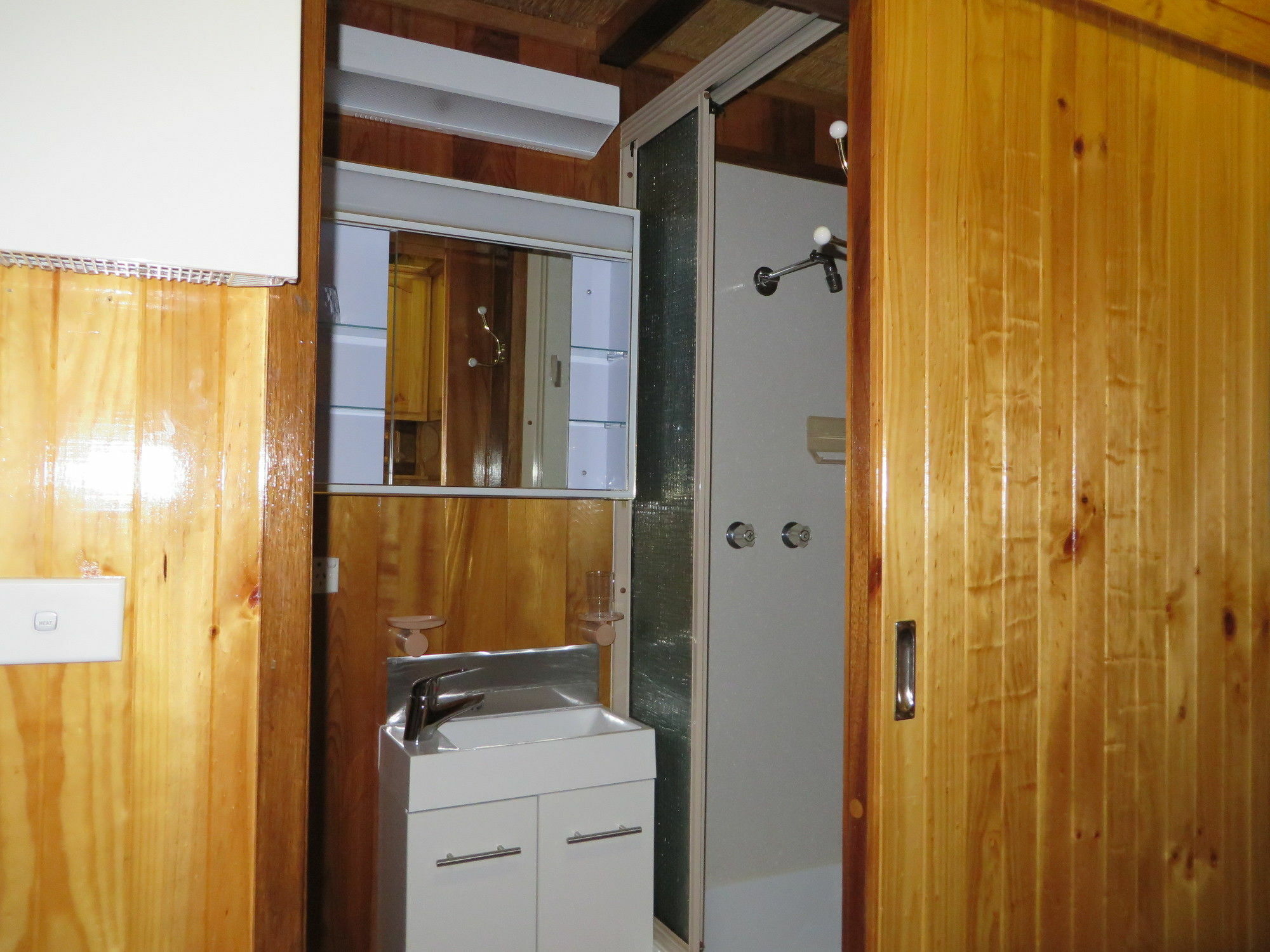 Karelia Alpine Lodge Falls Creek Exterior photo